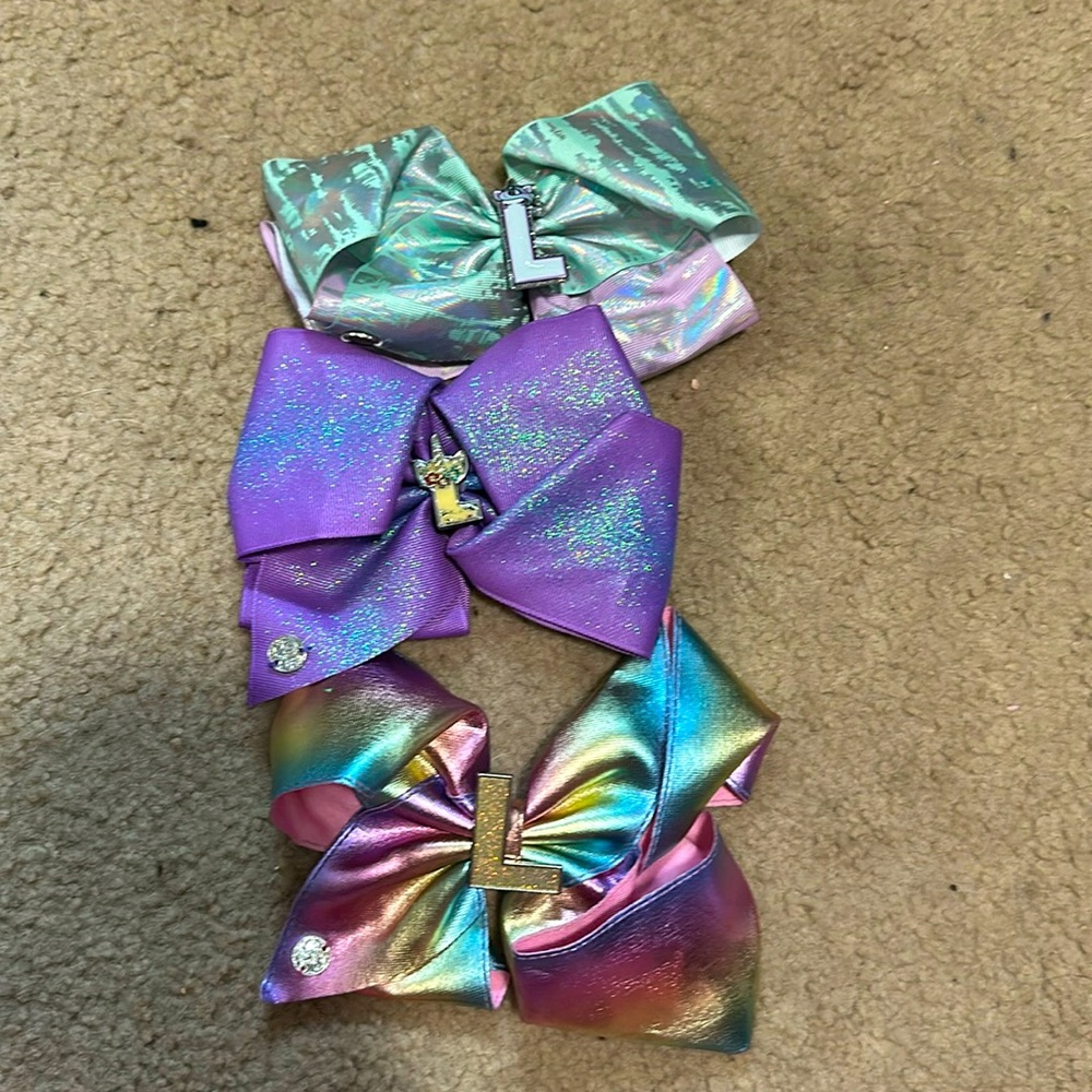 3 Jojo Siwa Bows “L”